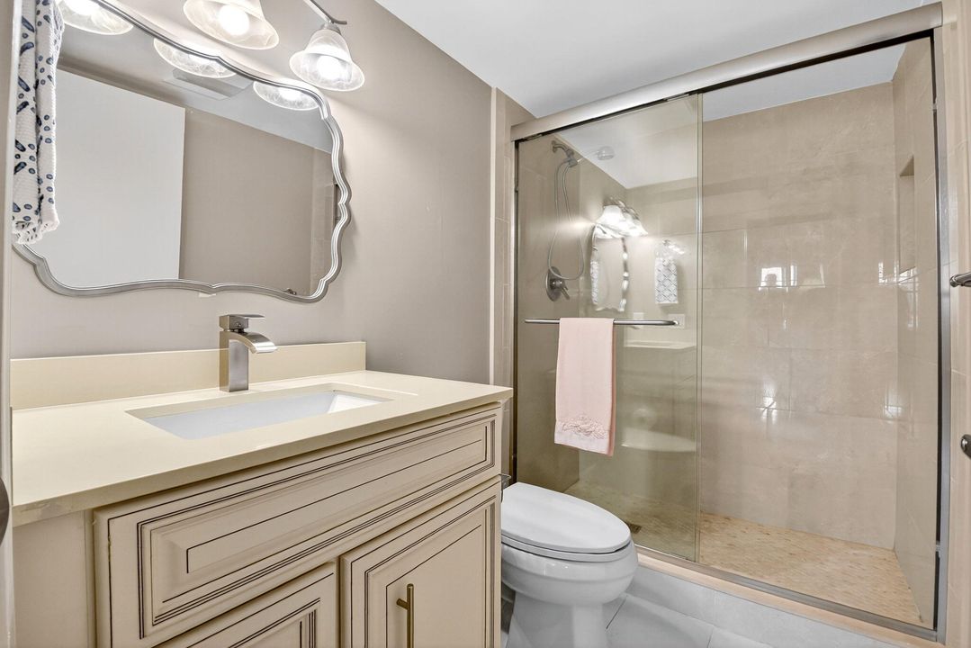 Active With Contract: $2,500 (2 beds, 2 baths, 1008 Square Feet)