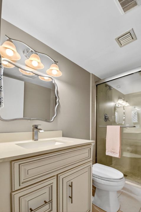 Active With Contract: $2,500 (2 beds, 2 baths, 1008 Square Feet)