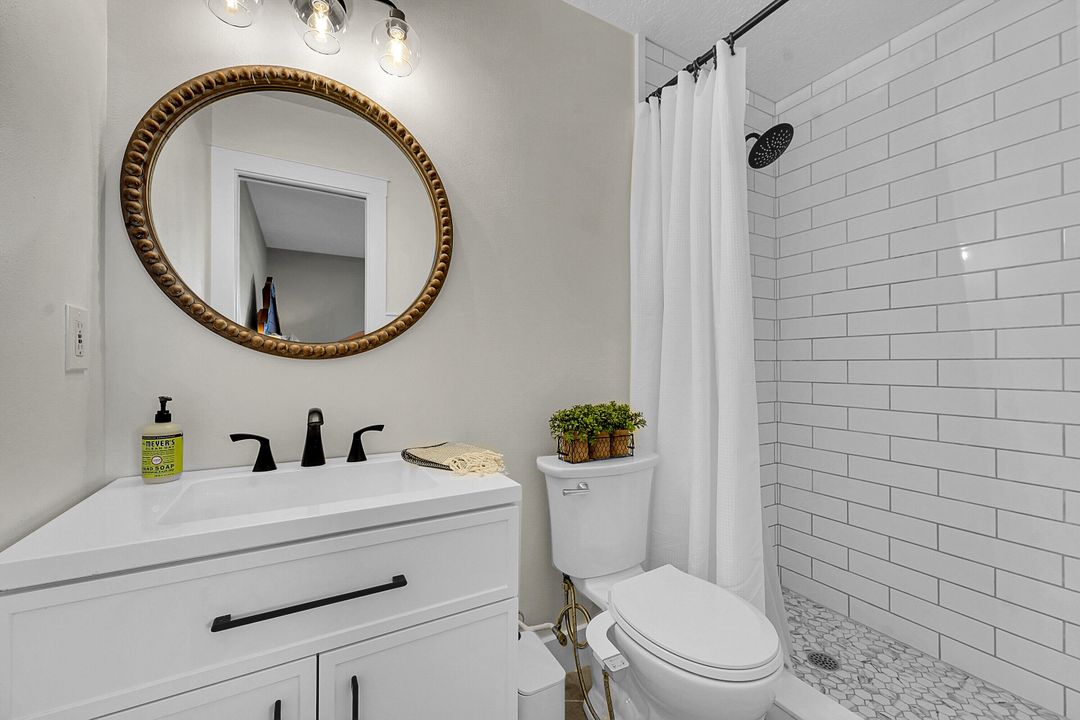 Activo con contrato: $365,000 (3 camas, 2 baños, 1536 Pies cuadrados)