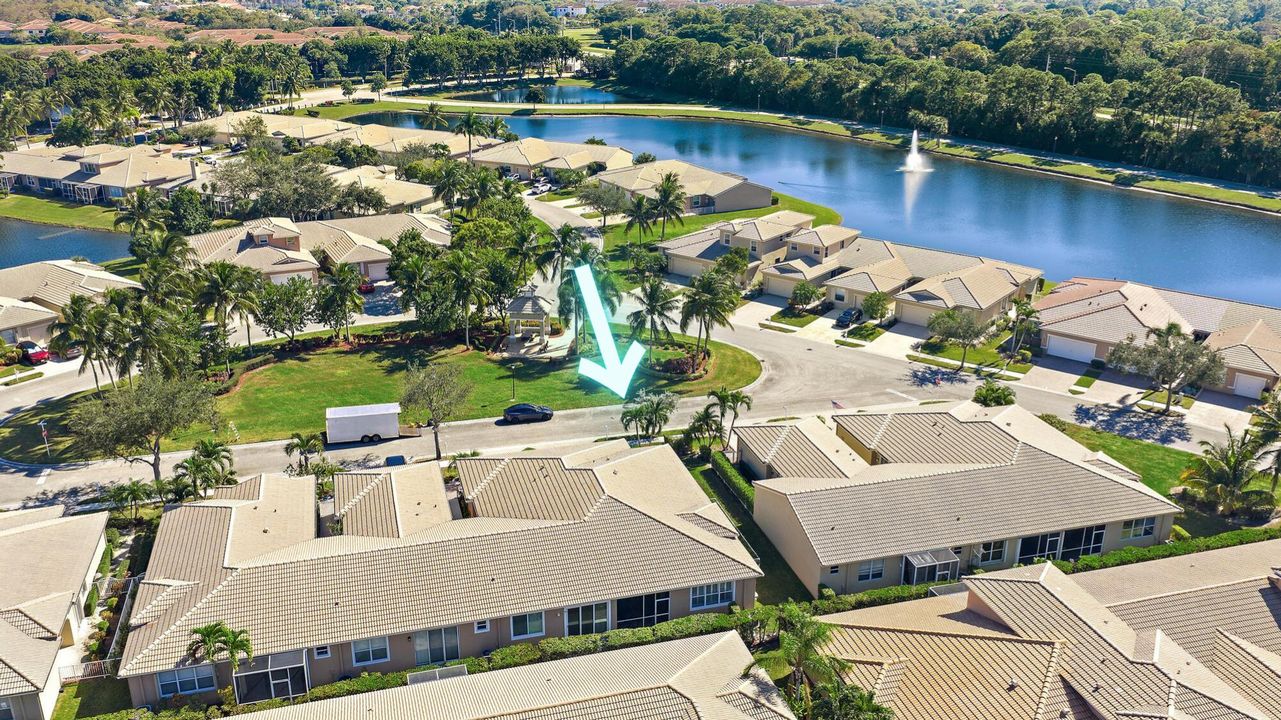 For Sale: $425,000 (2 beds, 2 baths, 1482 Square Feet)