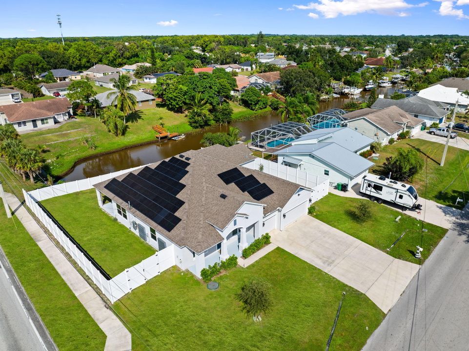 For Sale: $750,000 (4 beds, 4 baths, 3472 Square Feet)