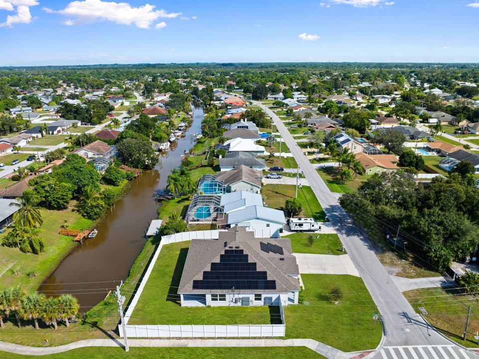 For Sale: $750,000 (4 beds, 4 baths, 3472 Square Feet)