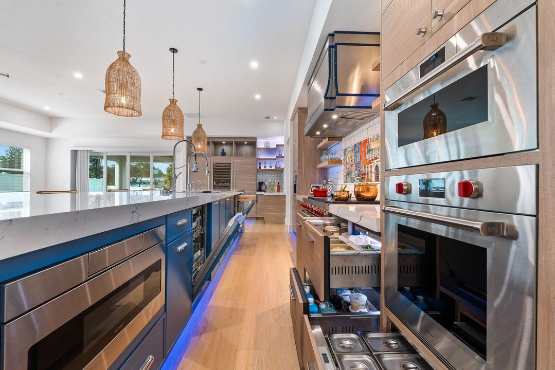 For Sale: $750,000 (4 beds, 4 baths, 3472 Square Feet)