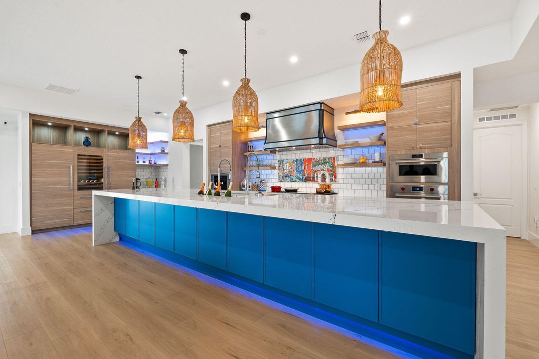 For Sale: $750,000 (4 beds, 4 baths, 3472 Square Feet)