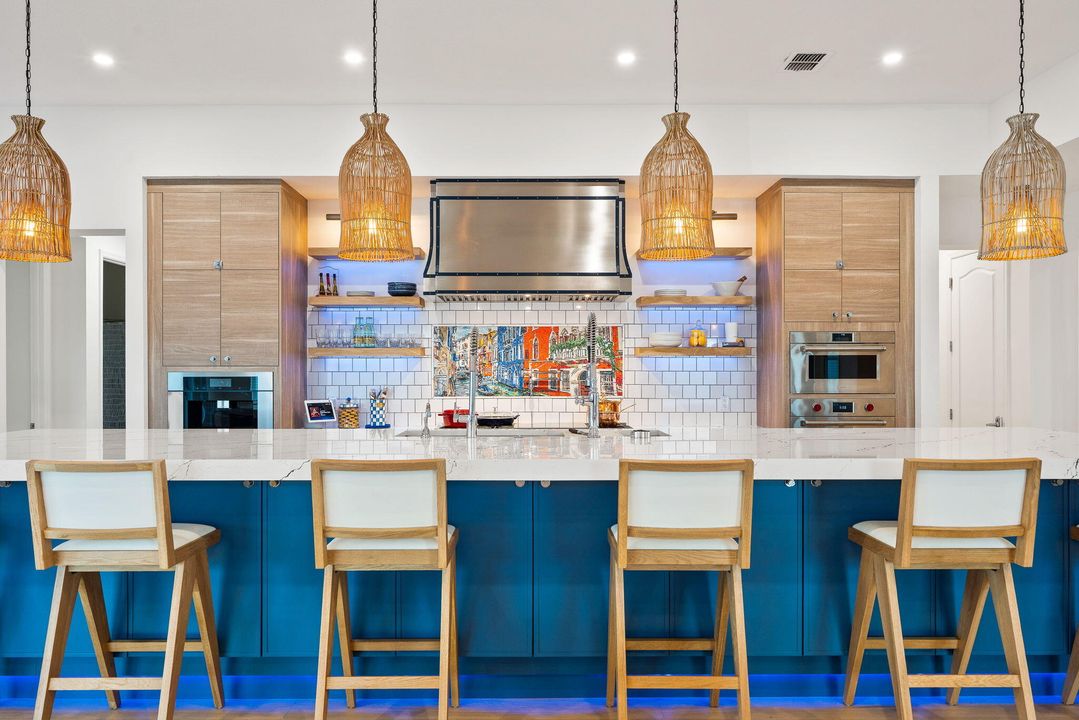 For Sale: $750,000 (4 beds, 4 baths, 3472 Square Feet)