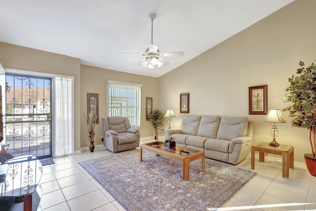 For Rent: $3,200 (3 beds, 2 baths, 1314 Square Feet)