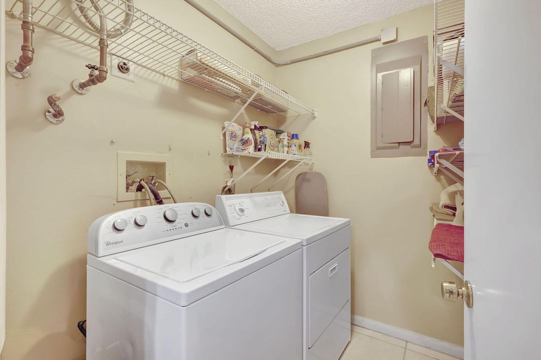 For Rent: $3,200 (3 beds, 2 baths, 1314 Square Feet)