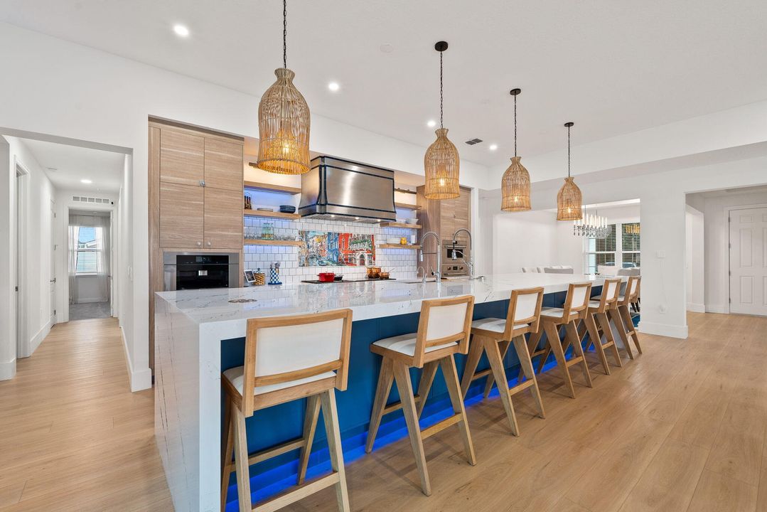 For Sale: $750,000 (4 beds, 4 baths, 3472 Square Feet)