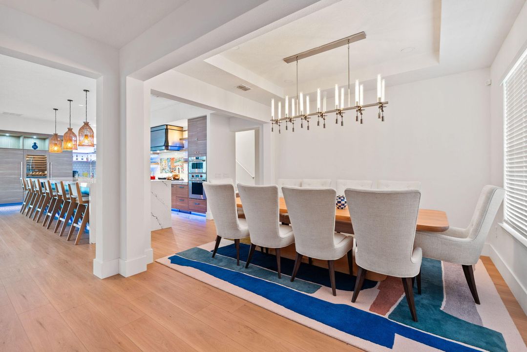 For Sale: $750,000 (4 beds, 4 baths, 3472 Square Feet)