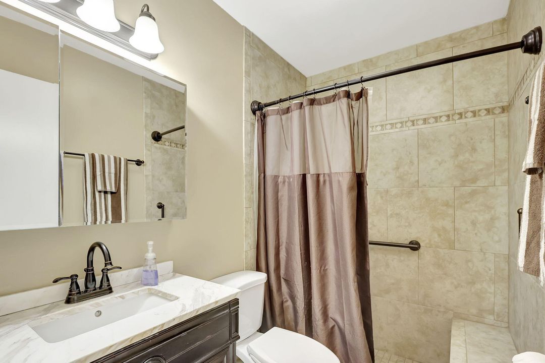 For Rent: $3,200 (3 beds, 2 baths, 1314 Square Feet)