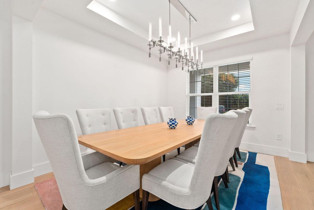 For Sale: $750,000 (4 beds, 4 baths, 3472 Square Feet)