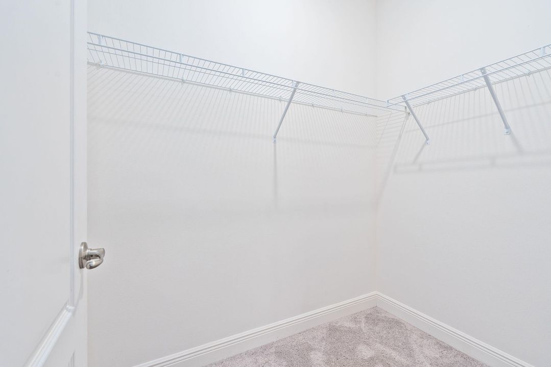 For Sale: $750,000 (4 beds, 4 baths, 3472 Square Feet)