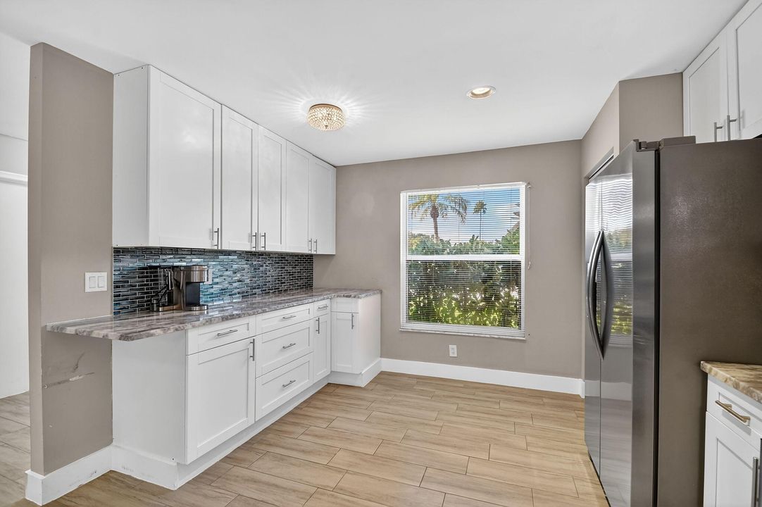 待售: $635,000 (4 贝兹, 2 浴室, 2201 平方英尺)