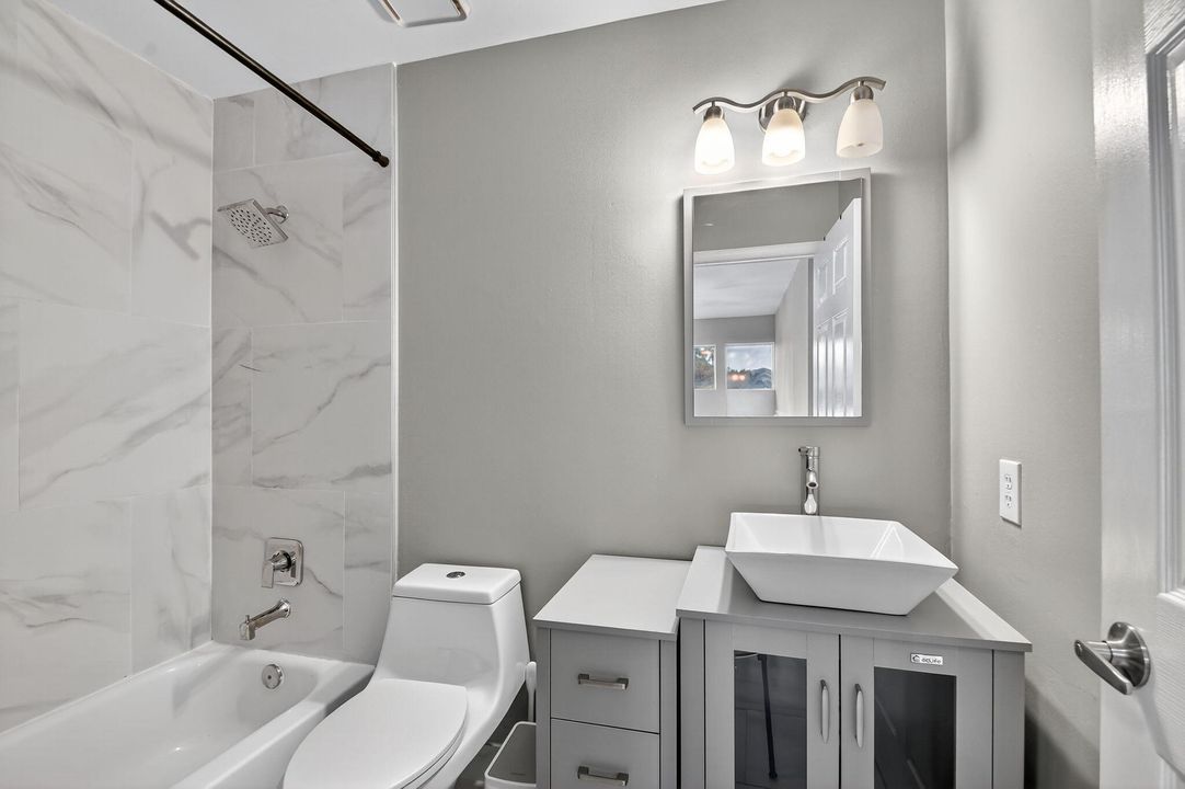 待售: $635,000 (4 贝兹, 2 浴室, 2201 平方英尺)