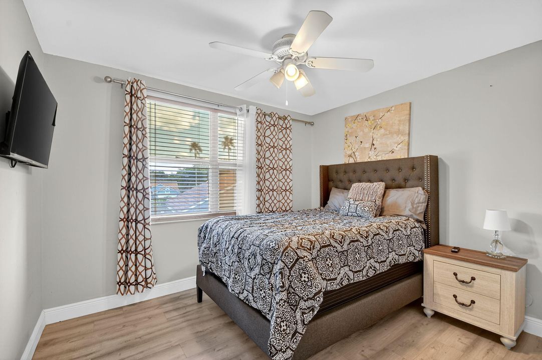 待售: $635,000 (4 贝兹, 2 浴室, 2201 平方英尺)