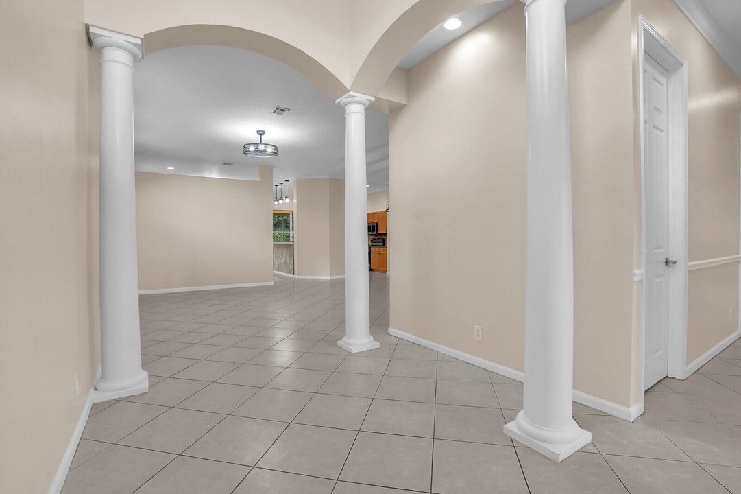 В аренду: $2,800 (3 спален, 2 ванн, 2303 Квадратных фут)