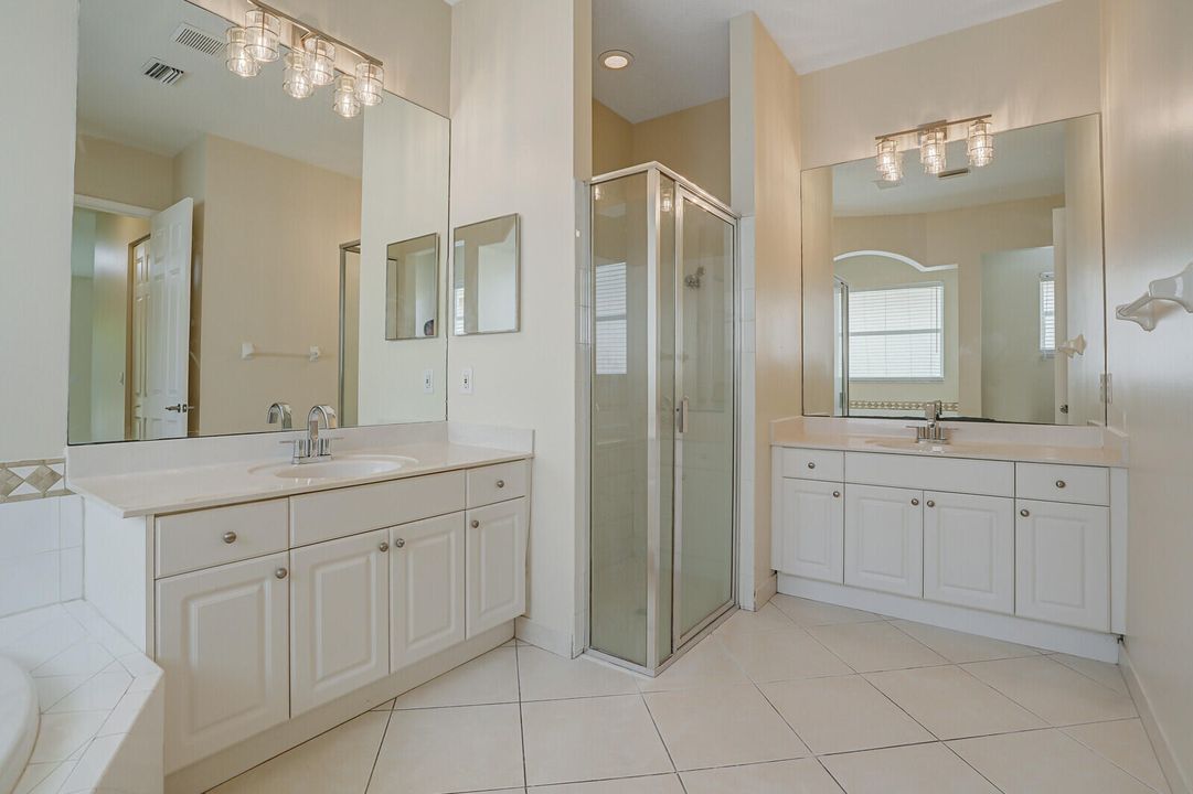 В аренду: $2,800 (3 спален, 2 ванн, 2303 Квадратных фут)