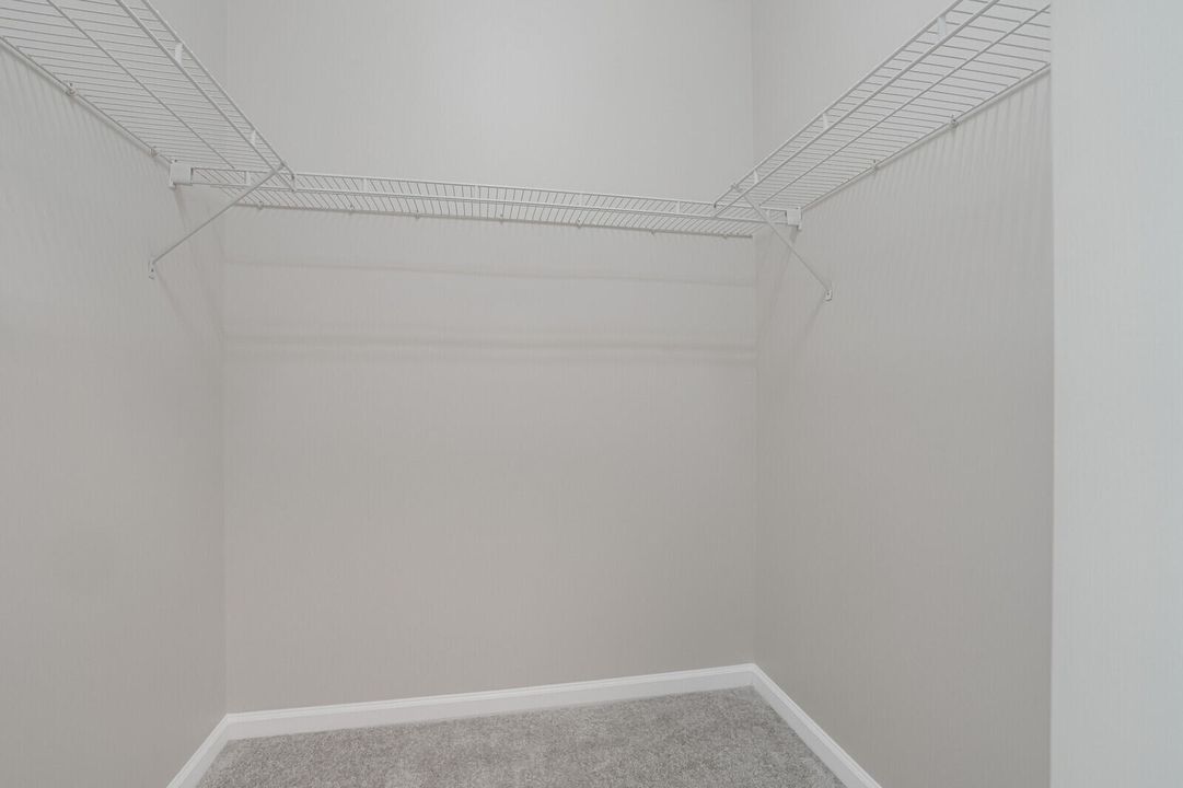 В аренду: $2,800 (3 спален, 2 ванн, 2303 Квадратных фут)