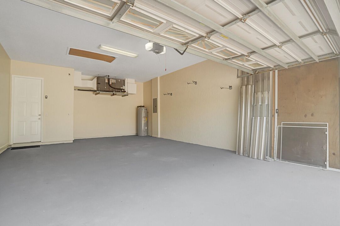 В аренду: $2,800 (3 спален, 2 ванн, 2303 Квадратных фут)