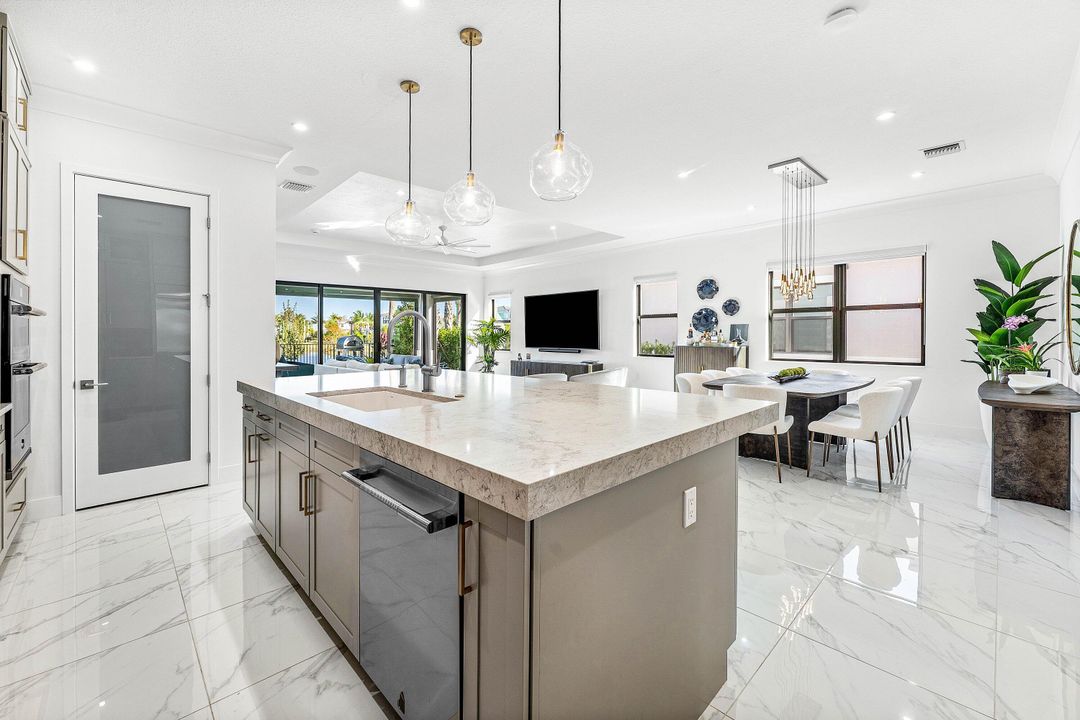 На продажу: $1,549,000 (4 спален, 3 ванн, 2677 Квадратных фут)