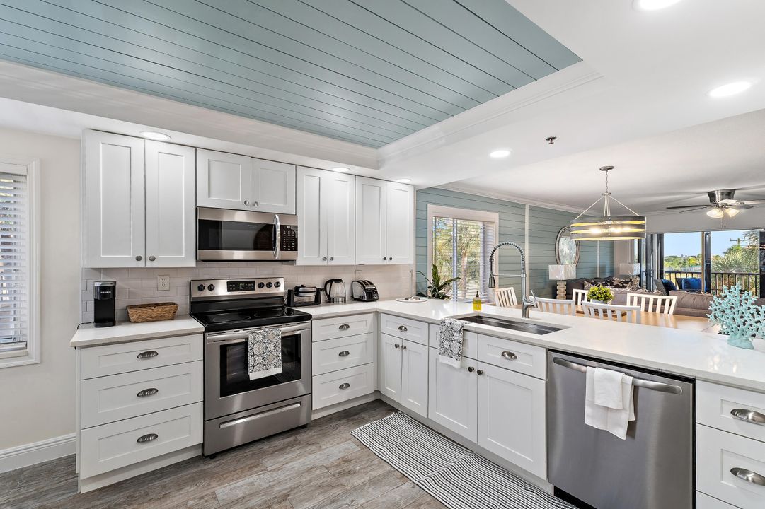 Под контрактом: $3,200 (2 спален, 2 ванн, 1250 Квадратных фут)