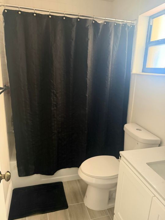 En Venta: $329,000 (2 camas, 2 baños, 1379 Pies cuadrados)