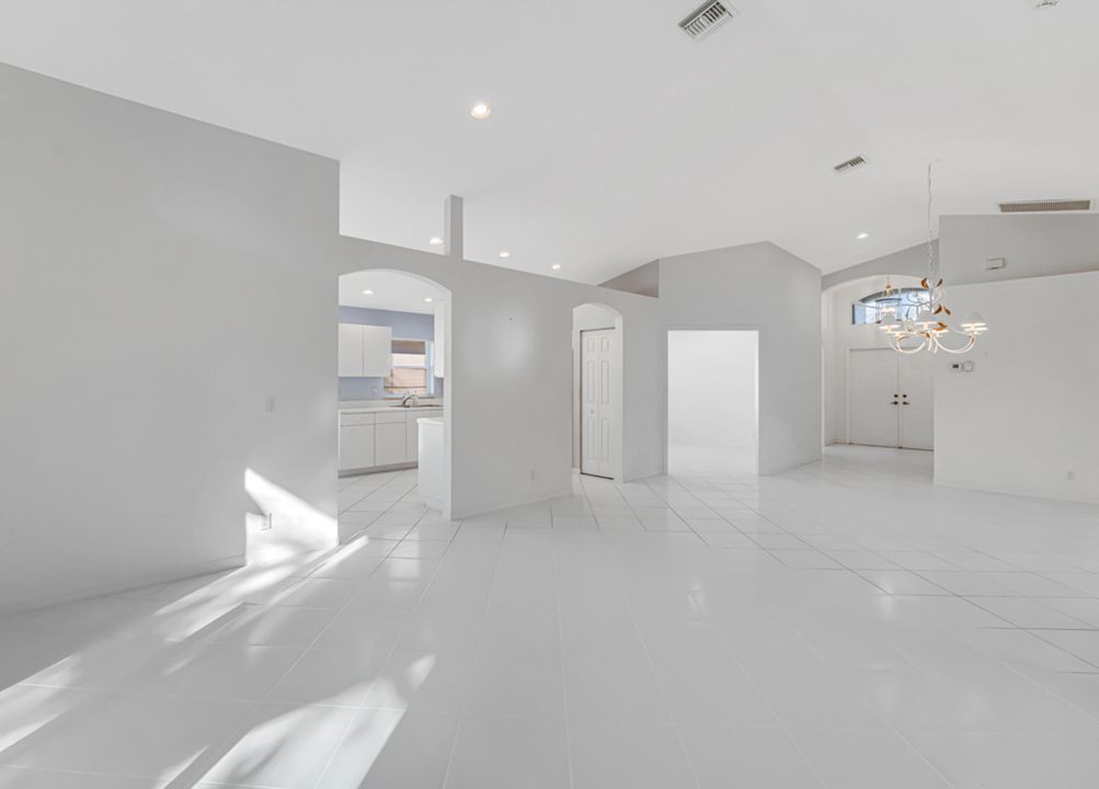 Active With Contract: $360,000 (2 beds, 2 baths, 1722 Square Feet)