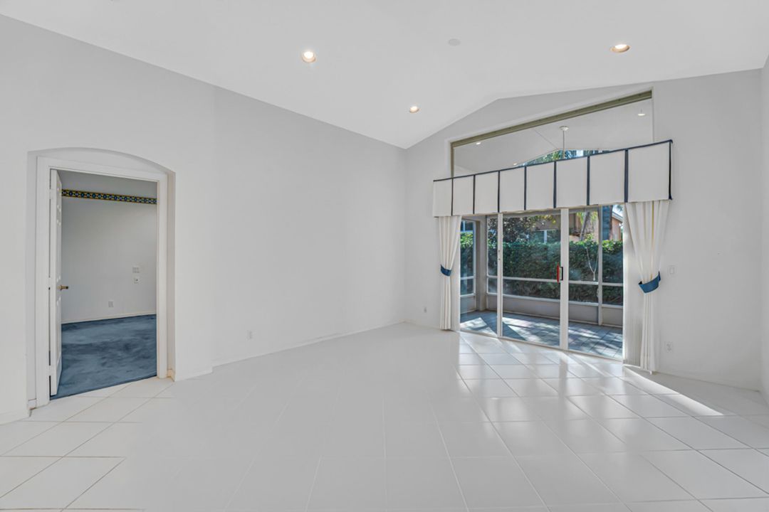 Active With Contract: $360,000 (2 beds, 2 baths, 1722 Square Feet)