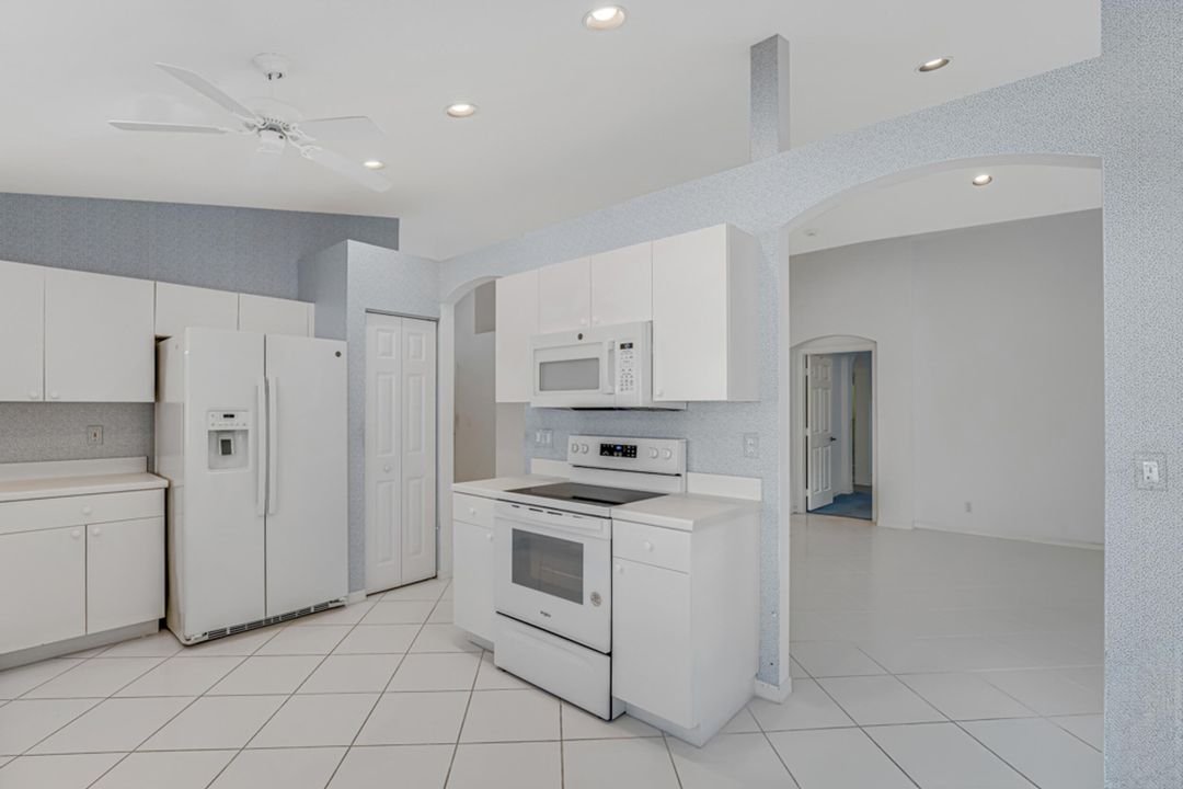 Active With Contract: $360,000 (2 beds, 2 baths, 1722 Square Feet)