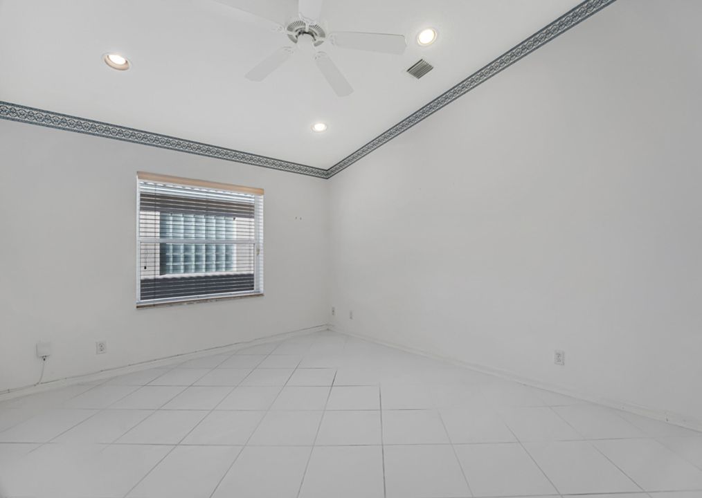 Active With Contract: $360,000 (2 beds, 2 baths, 1722 Square Feet)