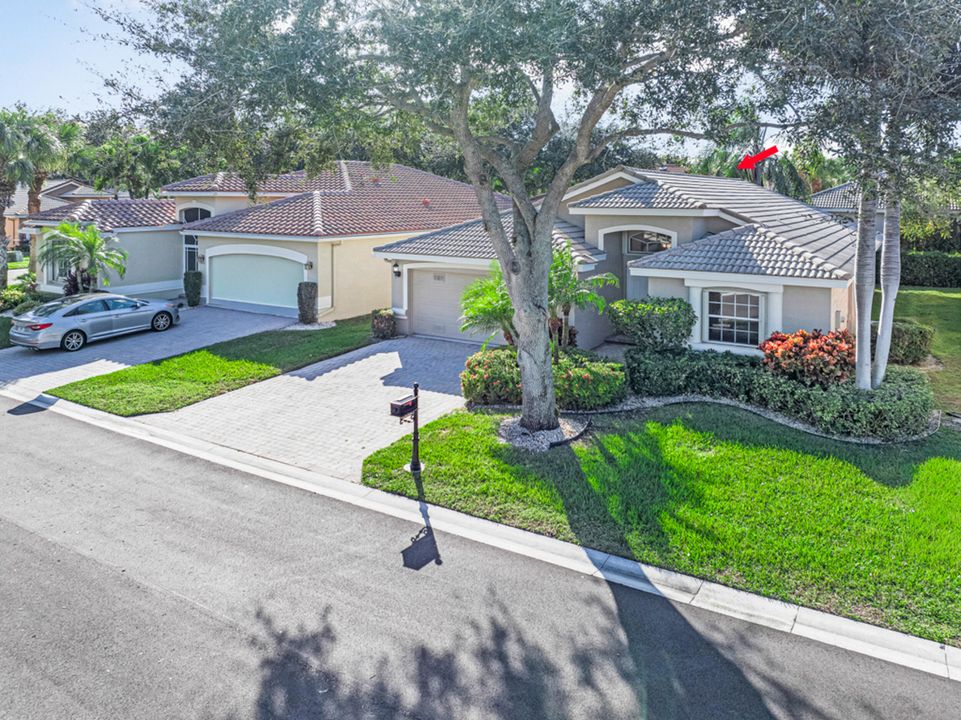 Active With Contract: $360,000 (2 beds, 2 baths, 1722 Square Feet)