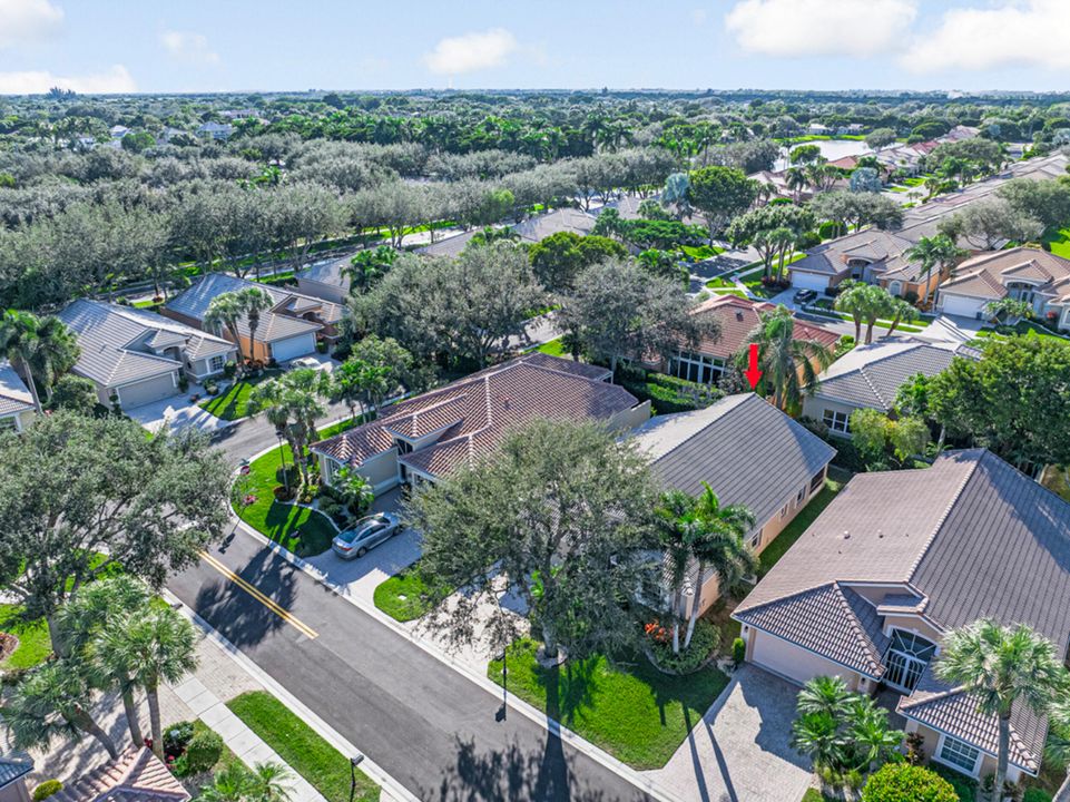 Active With Contract: $360,000 (2 beds, 2 baths, 1722 Square Feet)