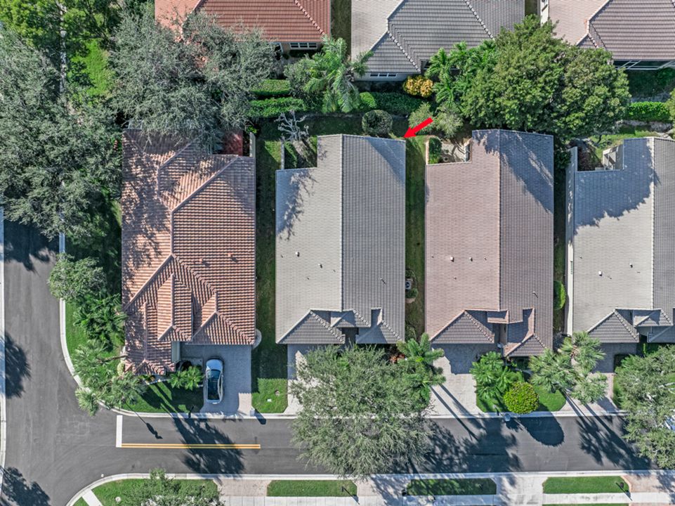 Active With Contract: $360,000 (2 beds, 2 baths, 1722 Square Feet)