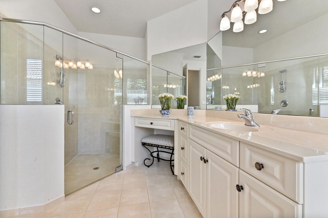 待售: $720,000 (3 贝兹, 2 浴室, 2616 平方英尺)