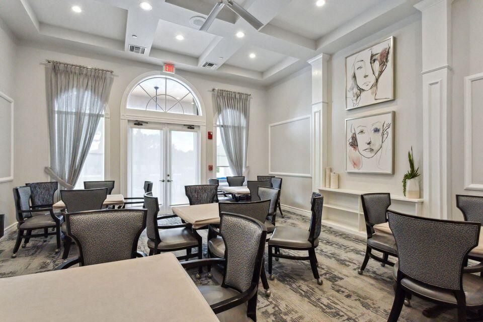 Active With Contract: $360,000 (2 beds, 2 baths, 1722 Square Feet)