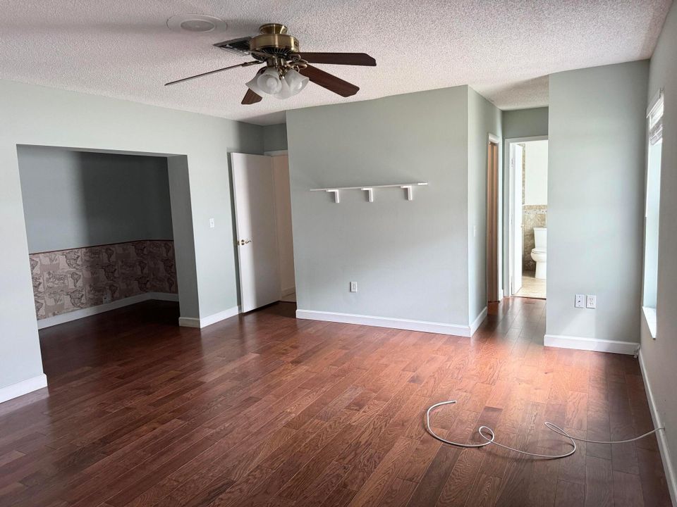 For Sale: $589,450 (3 beds, 2 baths, 2041 Square Feet)