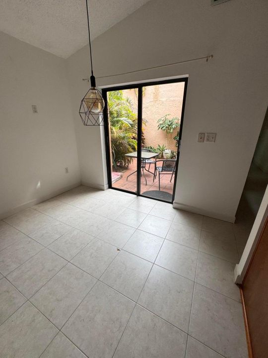 For Sale: $589,450 (3 beds, 2 baths, 2041 Square Feet)