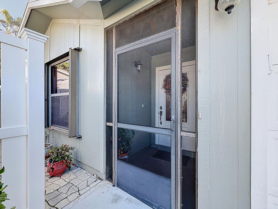 На продажу: $325,000 (2 спален, 2 ванн, 1309 Квадратных фут)