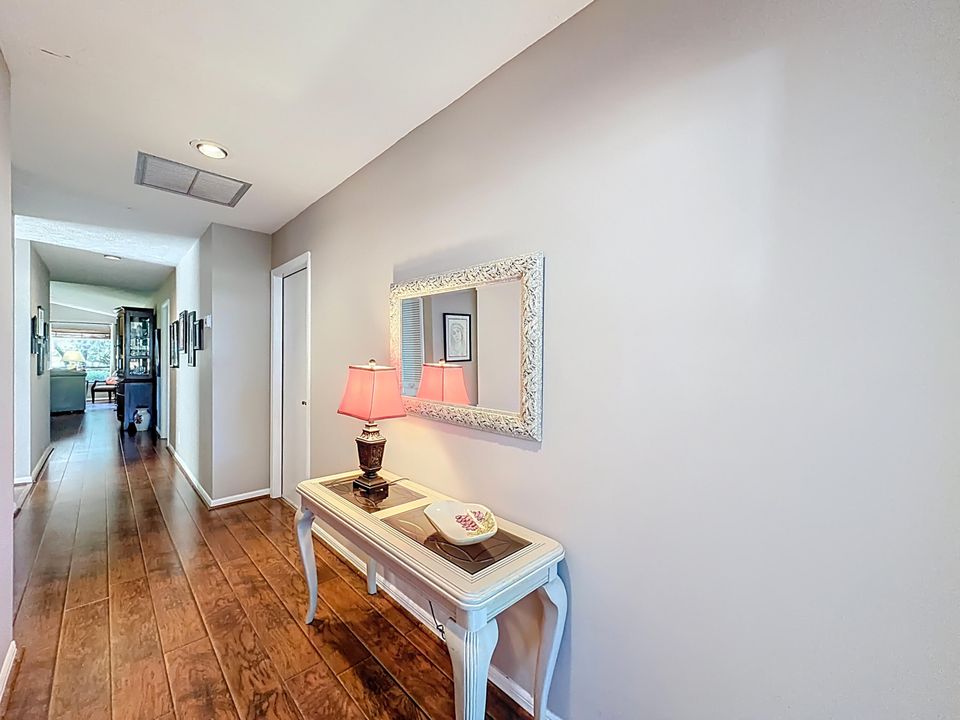 На продажу: $325,000 (2 спален, 2 ванн, 1309 Квадратных фут)