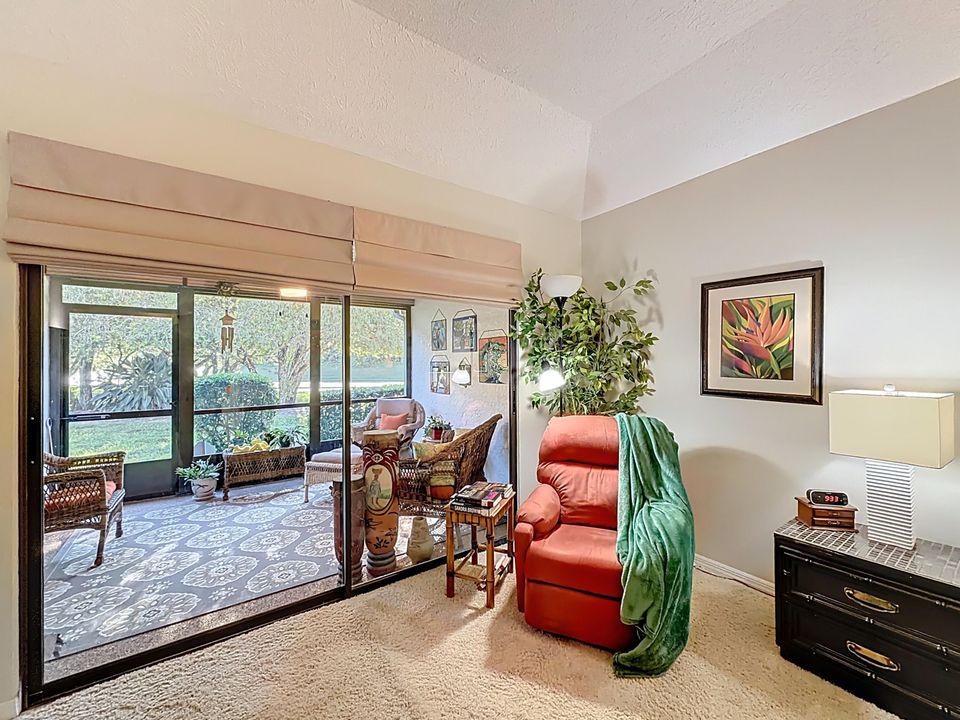 На продажу: $325,000 (2 спален, 2 ванн, 1309 Квадратных фут)