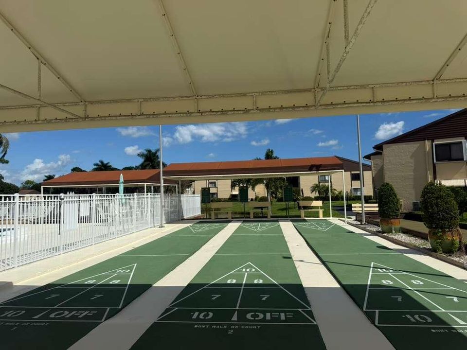 For Sale: $175,000 (2 beds, 2 baths, 924 Square Feet)