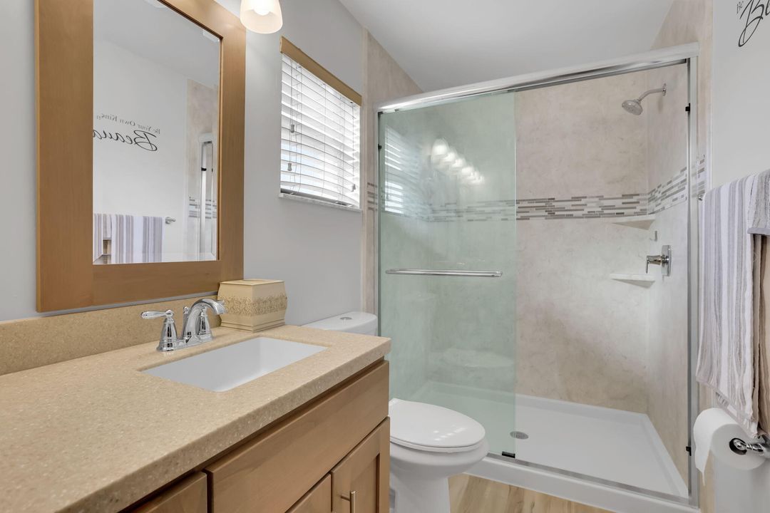 Active With Contract: $305,000 (2 beds, 2 baths, 1104 Square Feet)