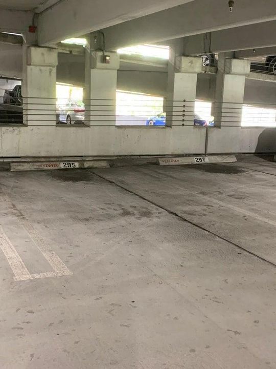 For Rent: $2,295 (2 beds, 2 baths, 1137 Square Feet)