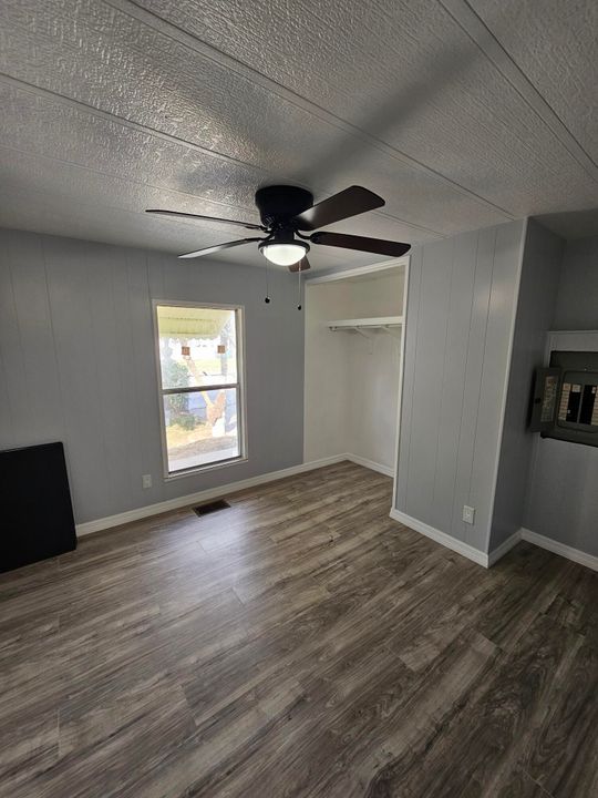 For Sale: $165,000 (2 beds, 2 baths, 768 Square Feet)