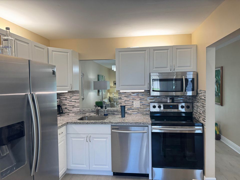 En Venta: $297,900 (2 camas, 2 baños, 1148 Pies cuadrados)