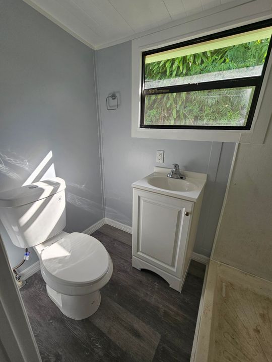 For Sale: $165,000 (2 beds, 2 baths, 768 Square Feet)