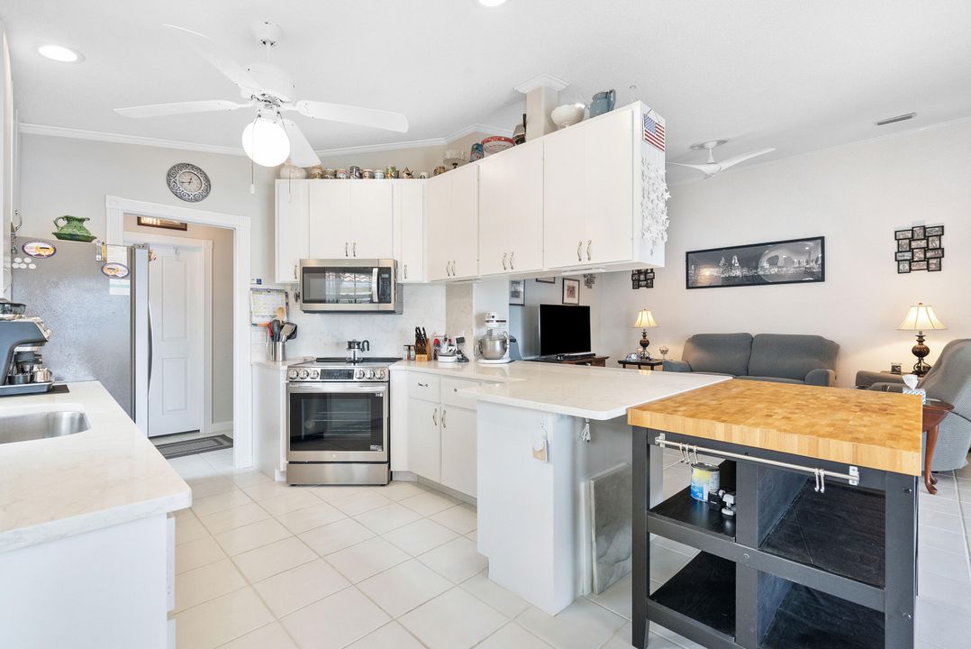 На продажу: $475,000 (2 спален, 2 ванн, 1553 Квадратных фут)