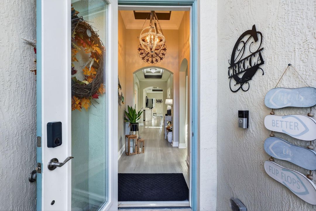 For Sale: $389,900 (3 beds, 2 baths, 1862 Square Feet)