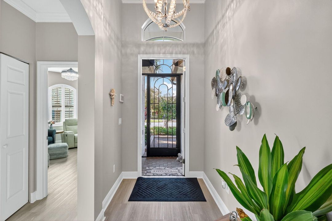 For Sale: $389,900 (3 beds, 2 baths, 1862 Square Feet)