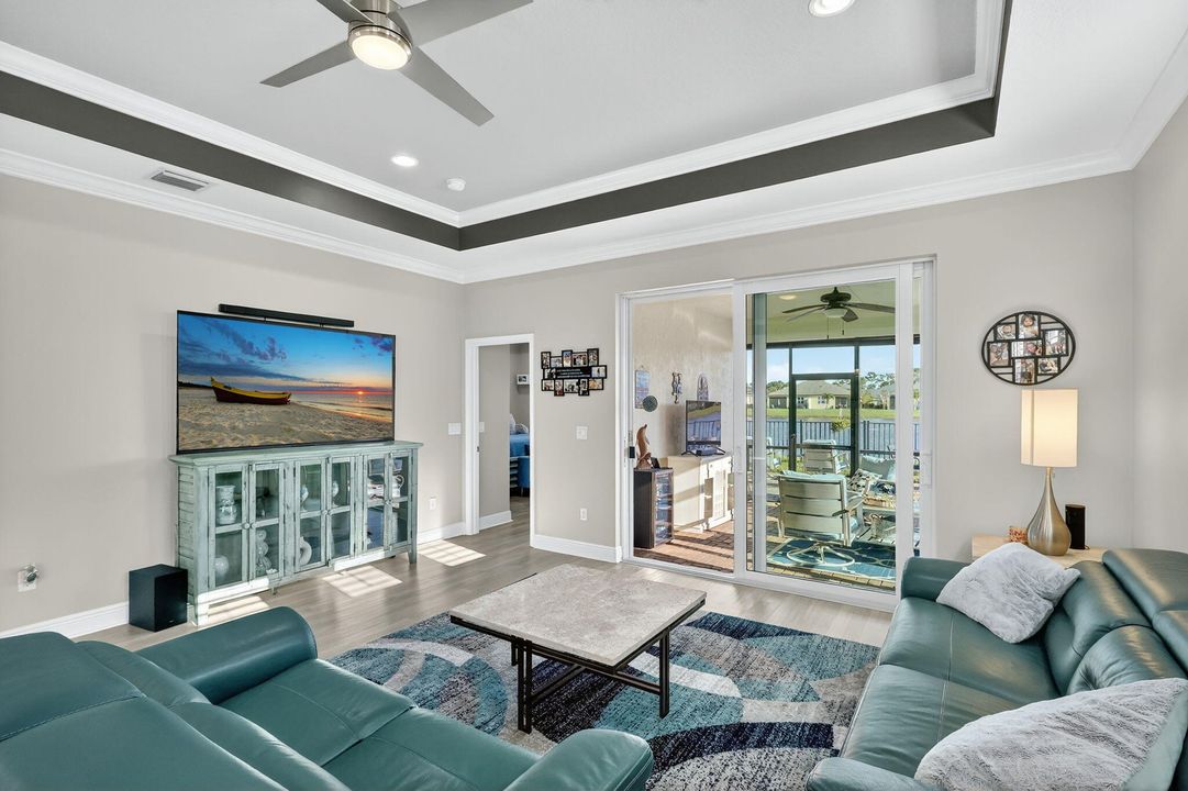 For Sale: $389,900 (3 beds, 2 baths, 1862 Square Feet)